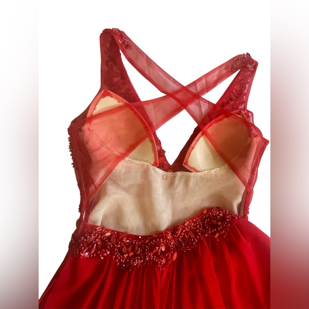 Chic Backless Red Dress - image 3